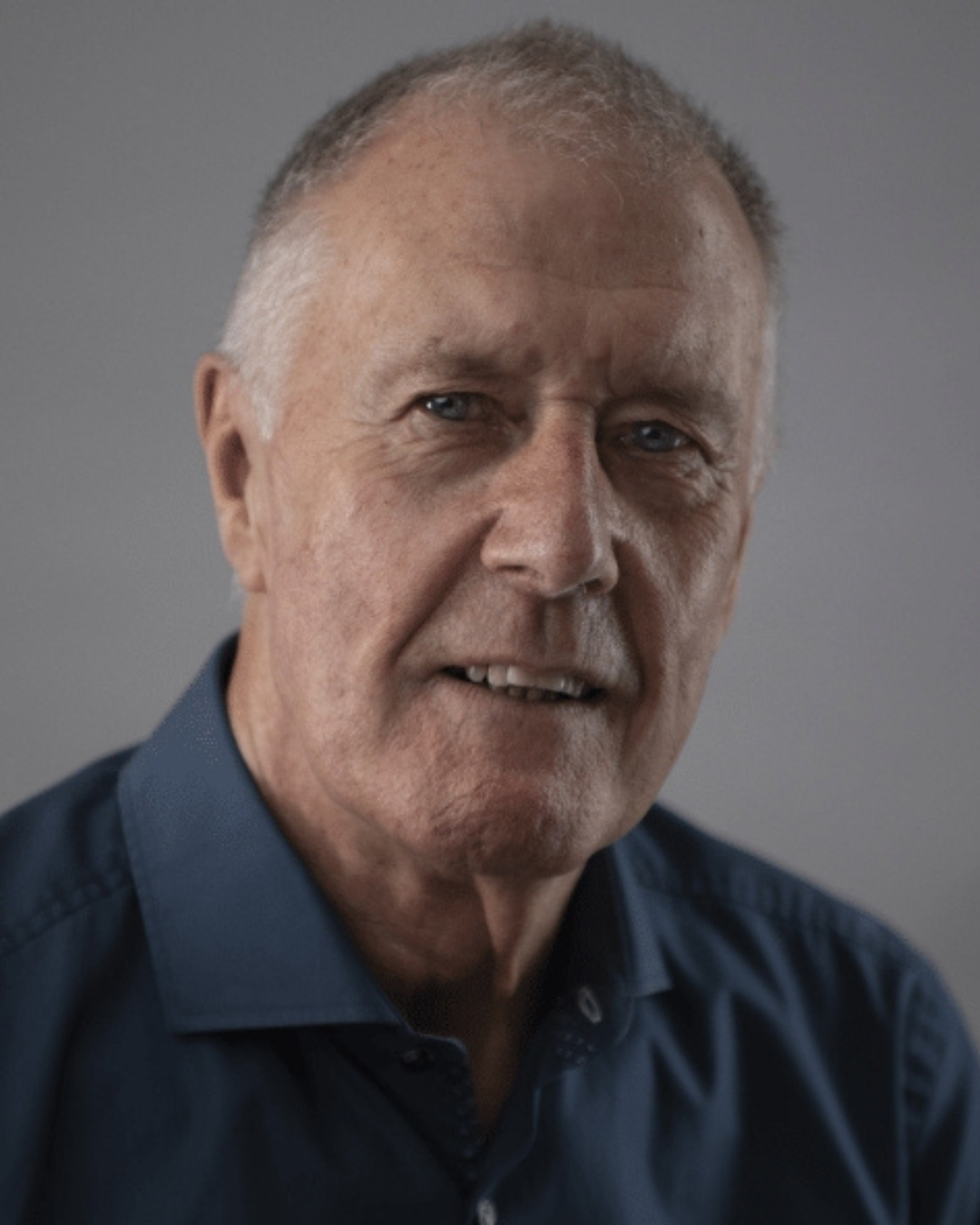 portrait photo of Sir Geoff Hurst