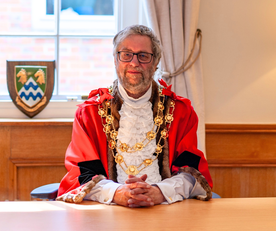 Mayor Robert Leach